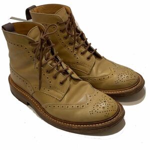 7 / Tricker's Light Brown Brogue Boots